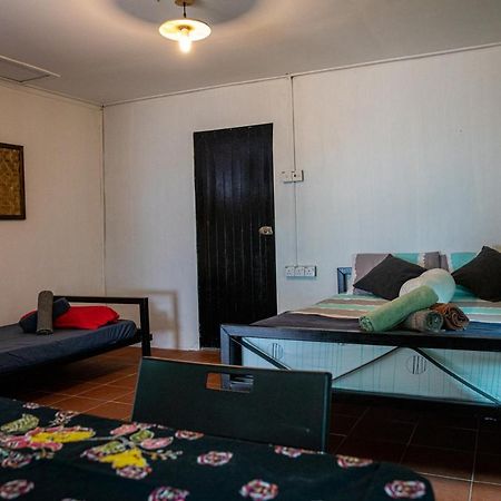 Tioman Cabana Bed & Breakfast Kampong Ayer Batang Экстерьер фото