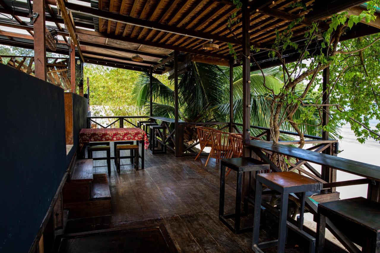 Tioman Cabana Bed & Breakfast Kampong Ayer Batang Экстерьер фото